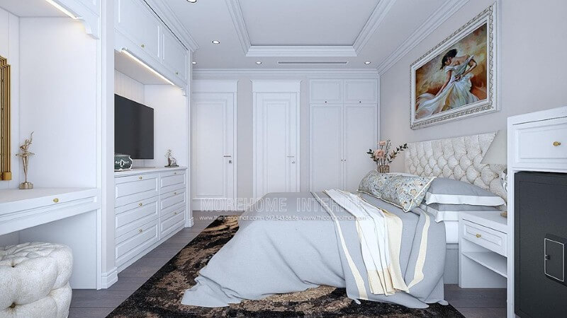 Hệ thống tủ quần áo và kệ tủ đều làm bằng gỗ sồi phun sơn trắng với những chi tiết góc cạnh tân cổ điển