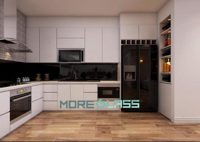 Sắp xếp mẫu kính ốp bếp màu đen cổ điển, cao cấp cho phòng bếp chung cư, nhà ở, biệt thự.